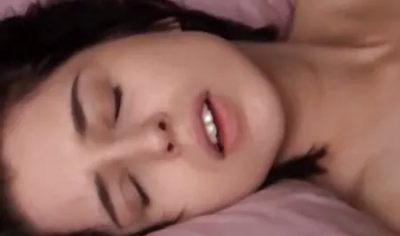 Cô gái xinh đẹp, tóc vàng phim heo hoc sinh nhat ban