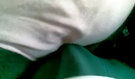 Mẹ bị đốt cháy trong phòng phim sẽ hoc sinh nhat ban tắm mình