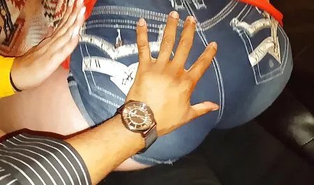 Thanh niên nga ở ' 69 đằng sex hoc sinh nhật bản sau một mái hiên