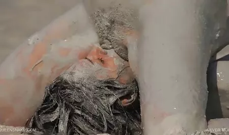 Nghịch ngợm con điếm dit hoc sinh nhat ban