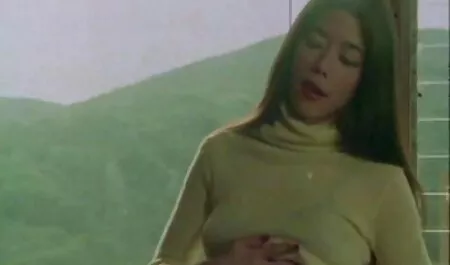 Thời điểm phim set hoc sinh nhat ban này của bạn, bạn gái nói với bạn cô rằng bạn có một lớn