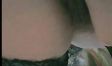 Họ đang làm sex hoc sinh nhat ban gì trong phòng thay đồ, tại trung tâm mua sắm?